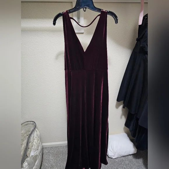 Torrid Velvet Maxi Dress - Picture 4 of 5